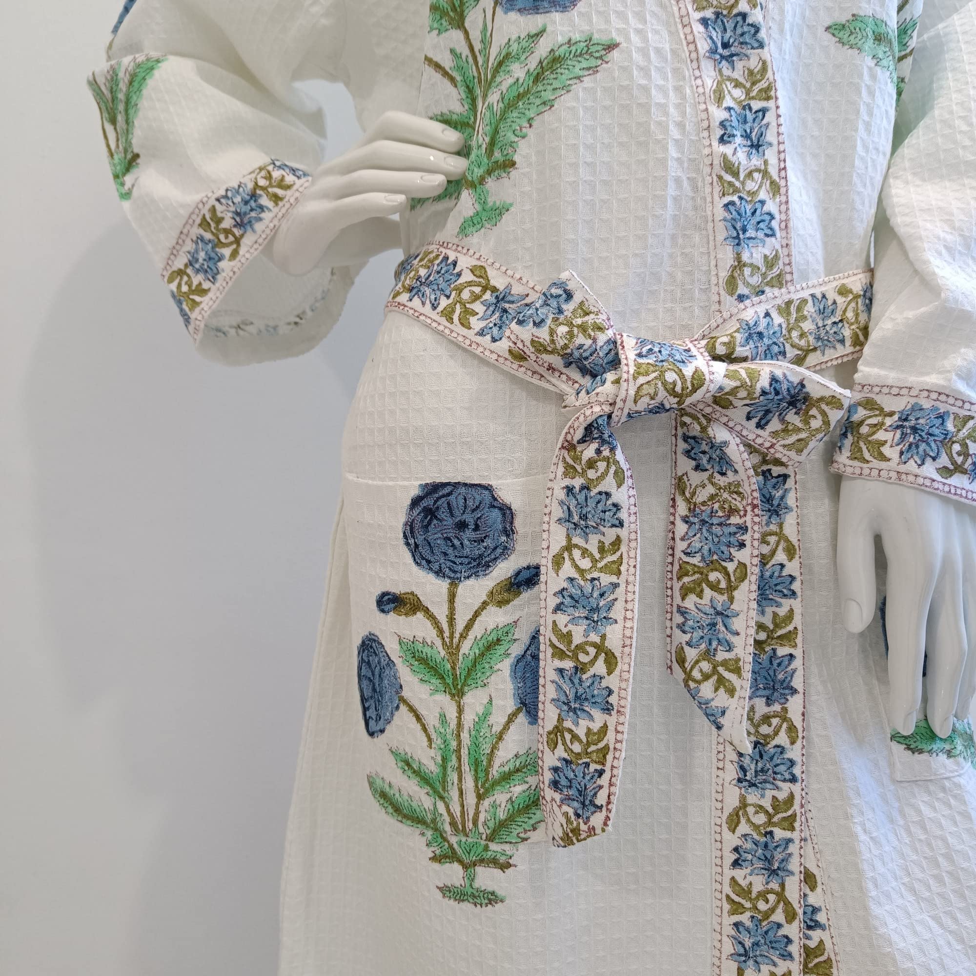 Trade Star Pure Cotton Full Arm Bathrobe Premium Quality Highly Durable Block Printed Bath Robe For Beach Wear - Image 3